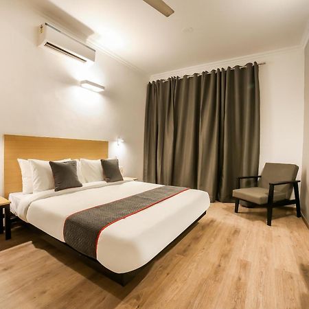Hotel King Plaza Near Delhi Airport Нью-Делі Екстер'єр фото